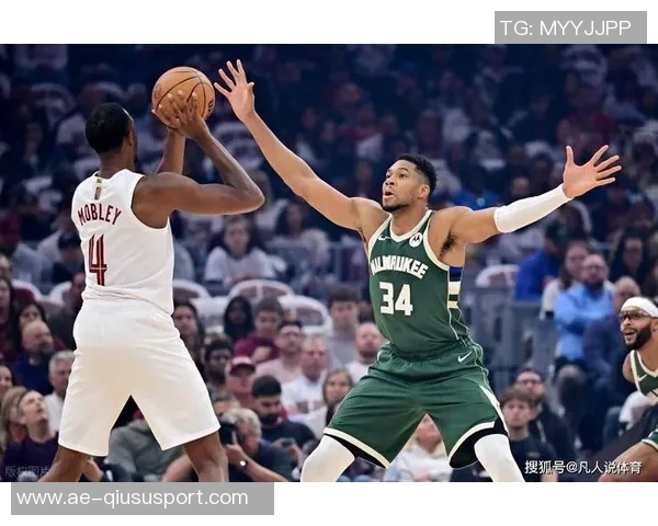 字母哥失常米德尔顿CJ联手三分致命雄鹿失误自毁前程令人心痛