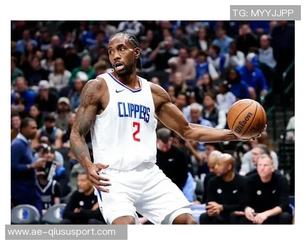 快船迎战黄蜂莱昂纳德因伤缺阵已达十场西部排名跌至第十二 快船迎战黄蜂莱昂纳德因伤缺阵已达十场西部排名跌至第十二