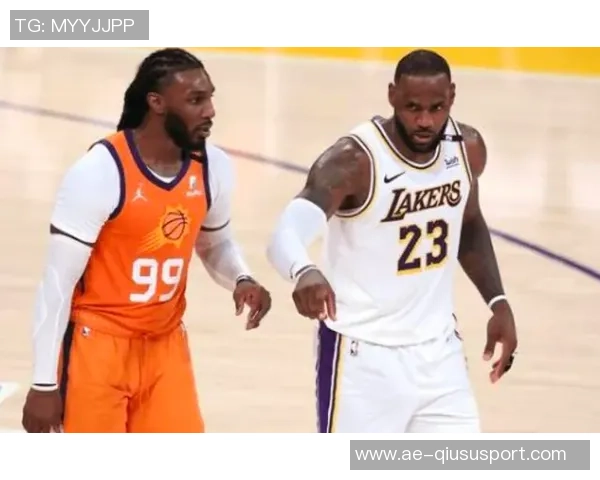 弗里曼防守丹尼斯三分时垫脚被判定为一级恶意犯规引发争议